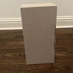 Golden goose box and shoe bag